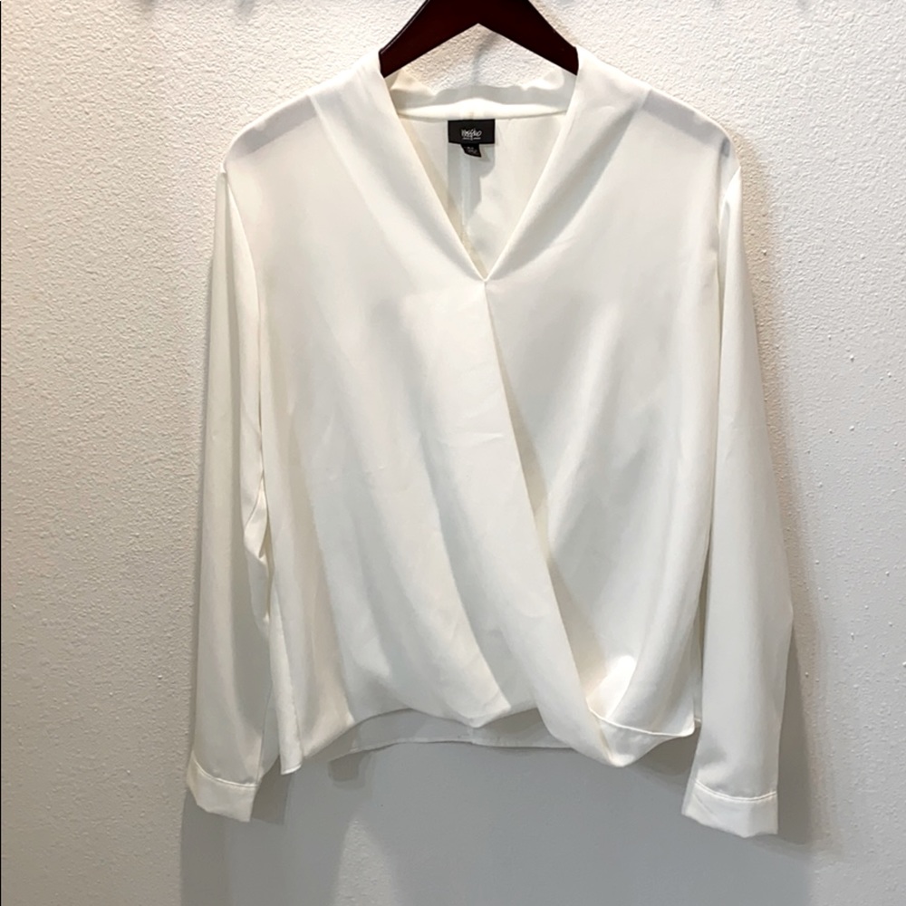 White long sleeve blouse